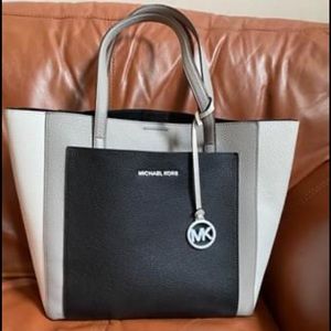 Michael Kobe’s purse